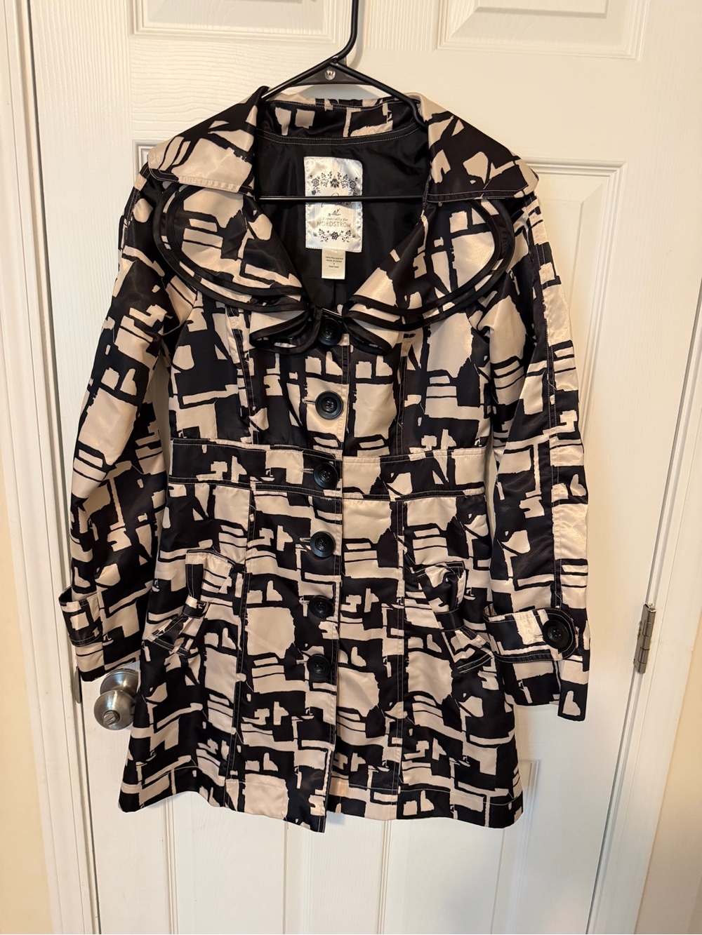 Nordstrom Black & Beige Graphic-Print Trench Coat Gorgeous